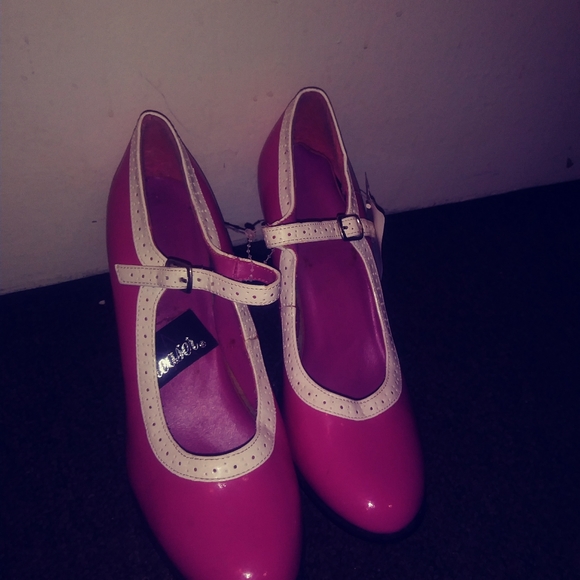 Shows - Picture 4 of 4